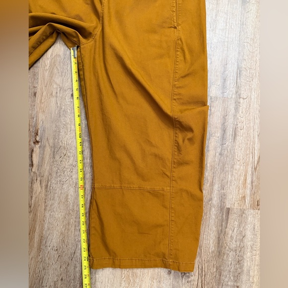 Pilcro • Anthropologie • Wide Leg High Waisted Cropped Pants - Picture 6 of 12